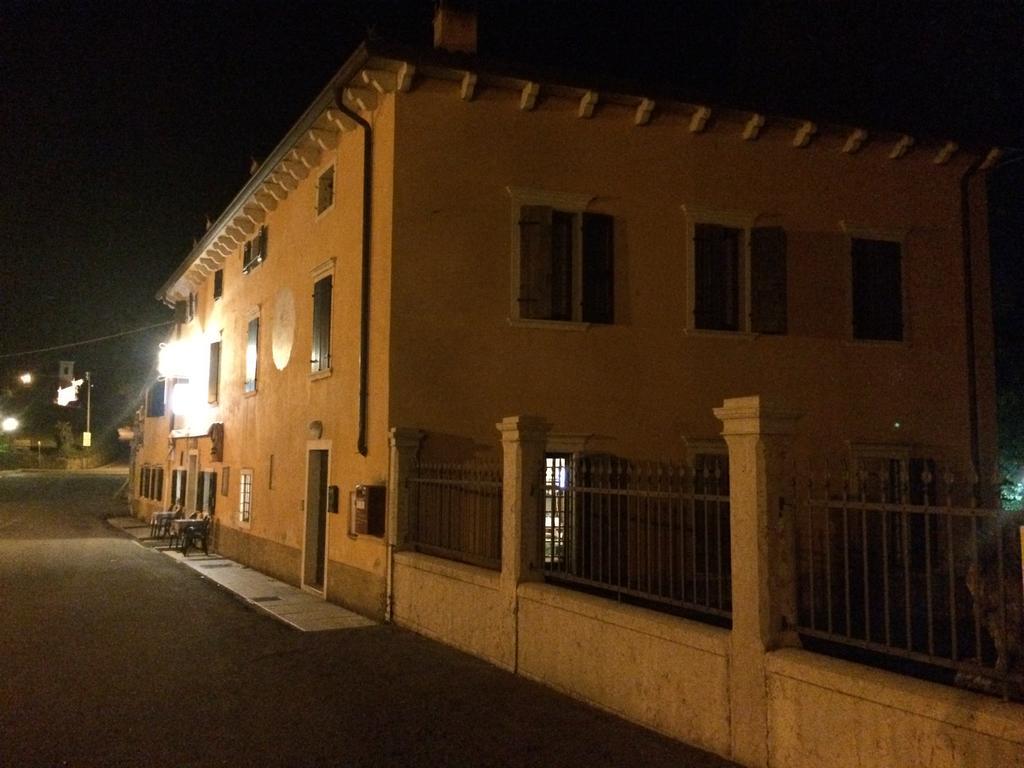 Albergo Al Platano Каприно-Веронезе Экстерьер фото