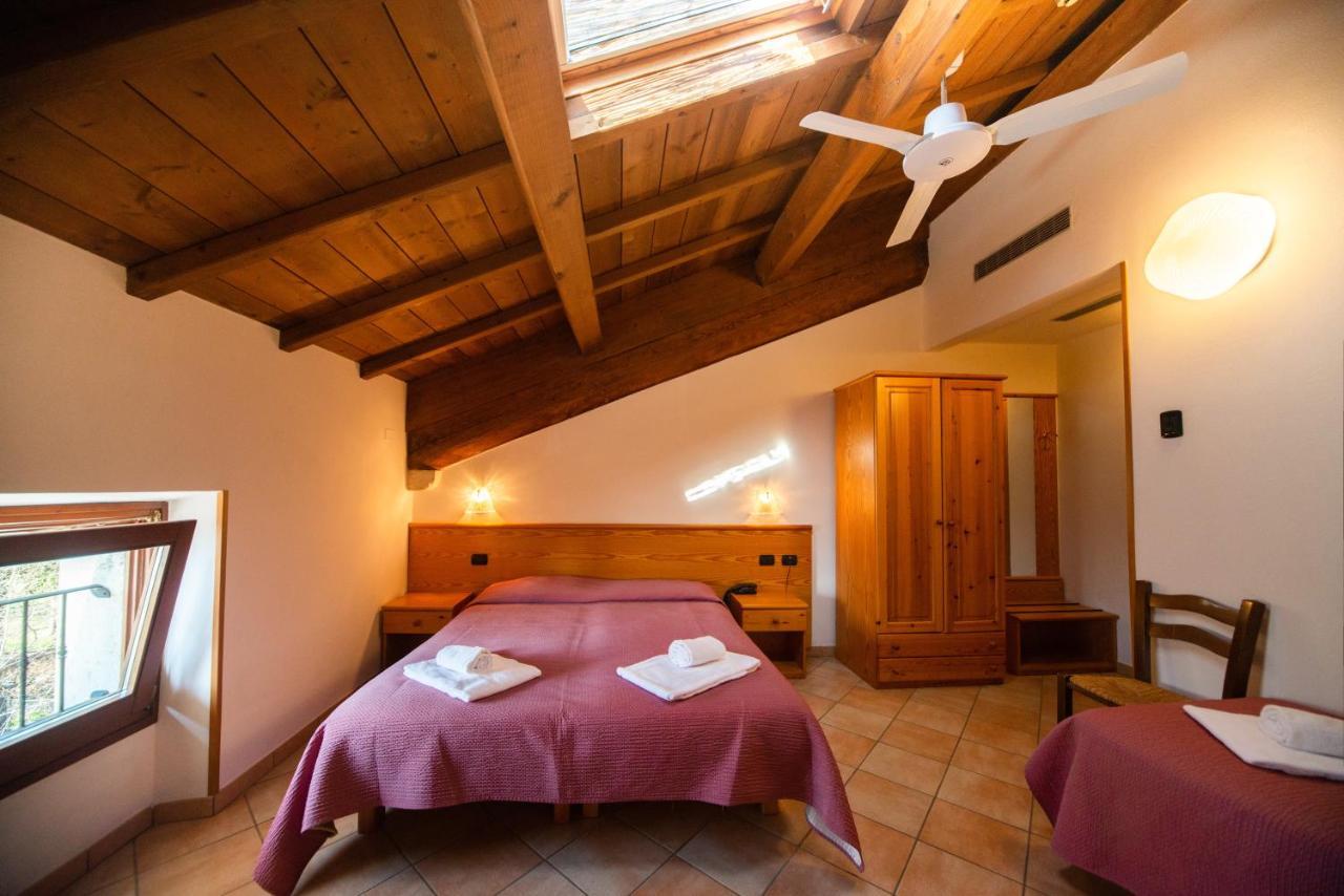 Albergo Al Platano Каприно-Веронезе Экстерьер фото