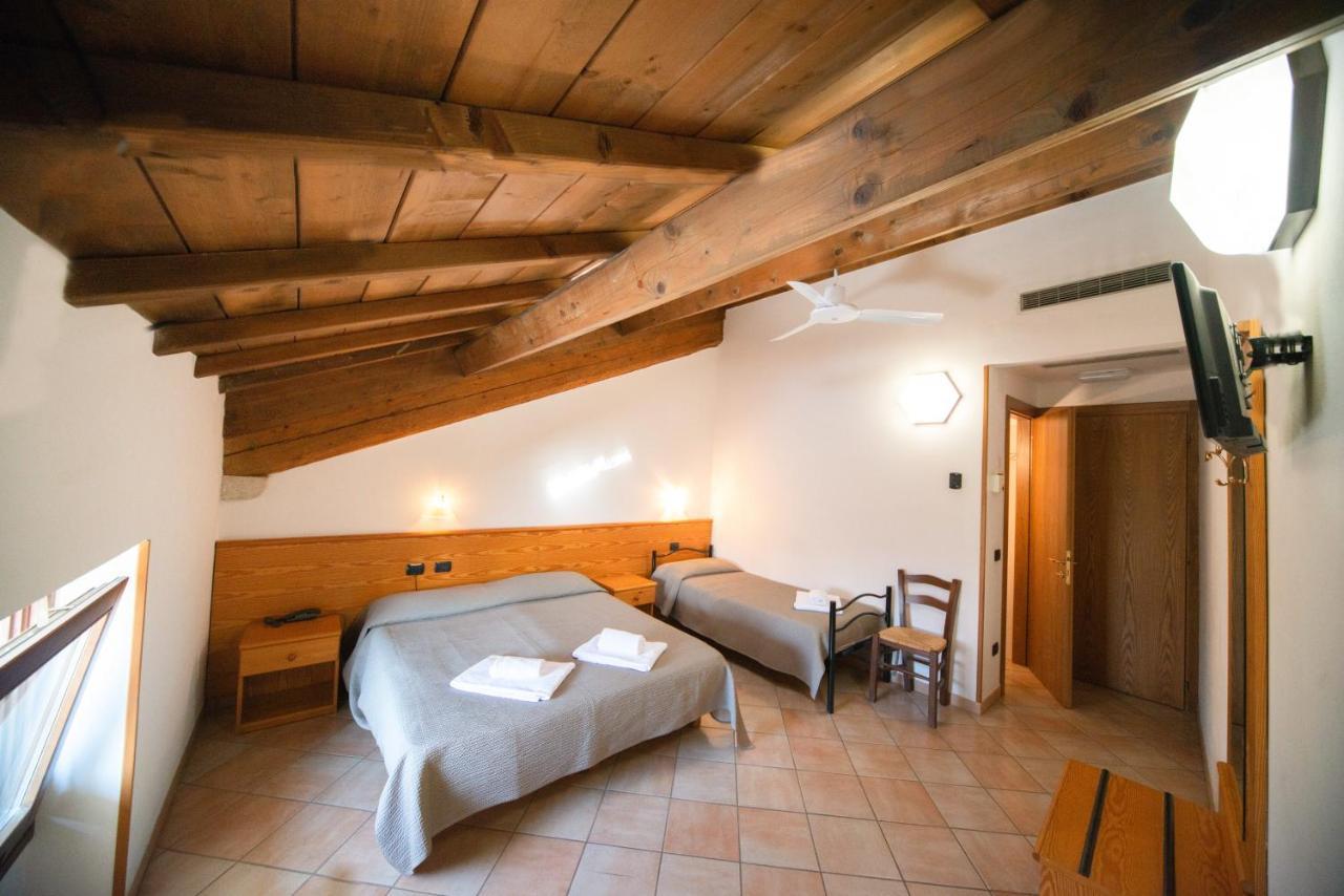Albergo Al Platano Каприно-Веронезе Экстерьер фото