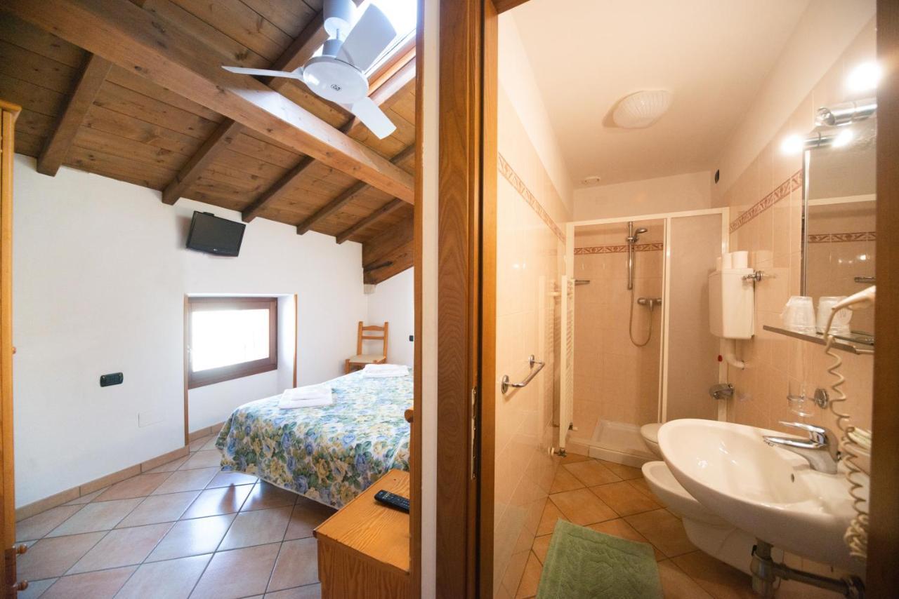 Albergo Al Platano Каприно-Веронезе Экстерьер фото